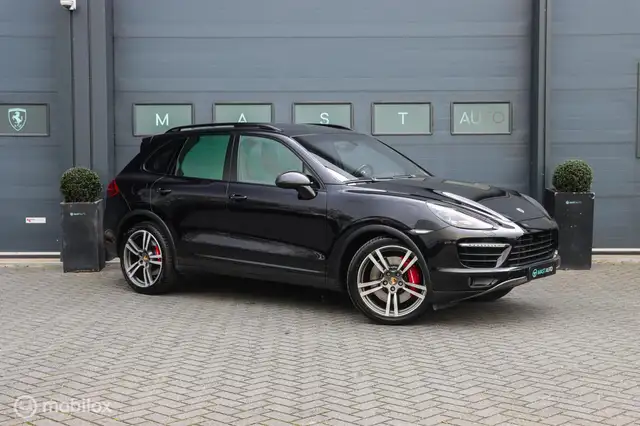 Porsche Cayenne view 5
