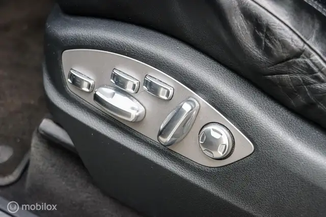 Porsche Cayenne view 10