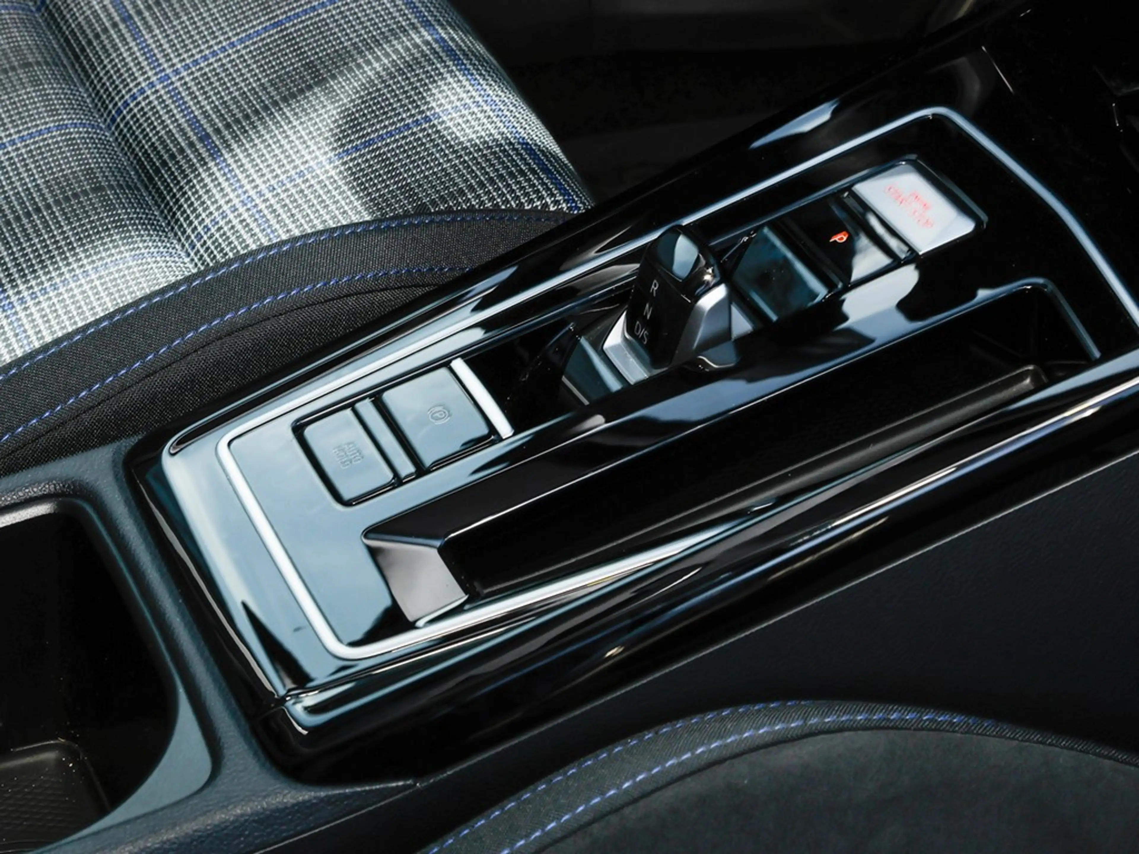Volkswagen Golf GTE 1.5 TSI DSG eHybrid AHK/Navi/RFK — photo 11
