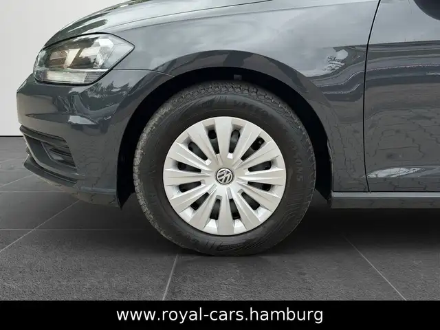 Volkswagen Golf view 25