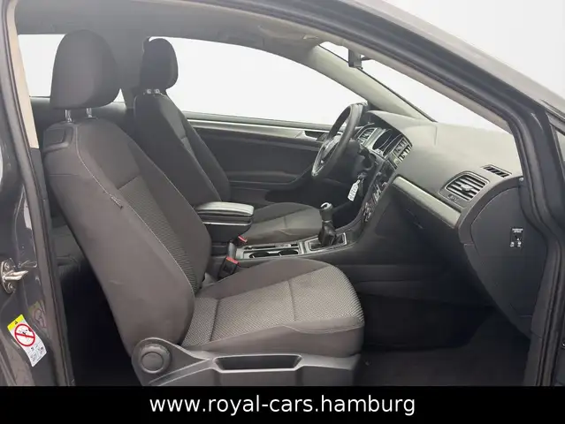 Volkswagen Golf view 13