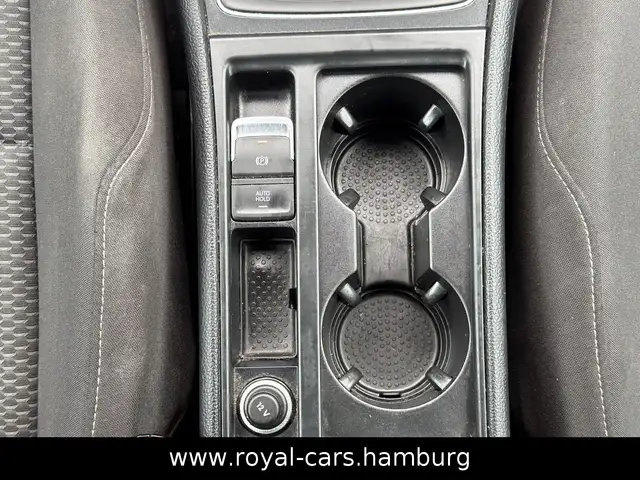 Volkswagen Golf view 18