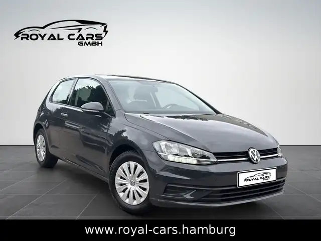 Volkswagen Golf view 3
