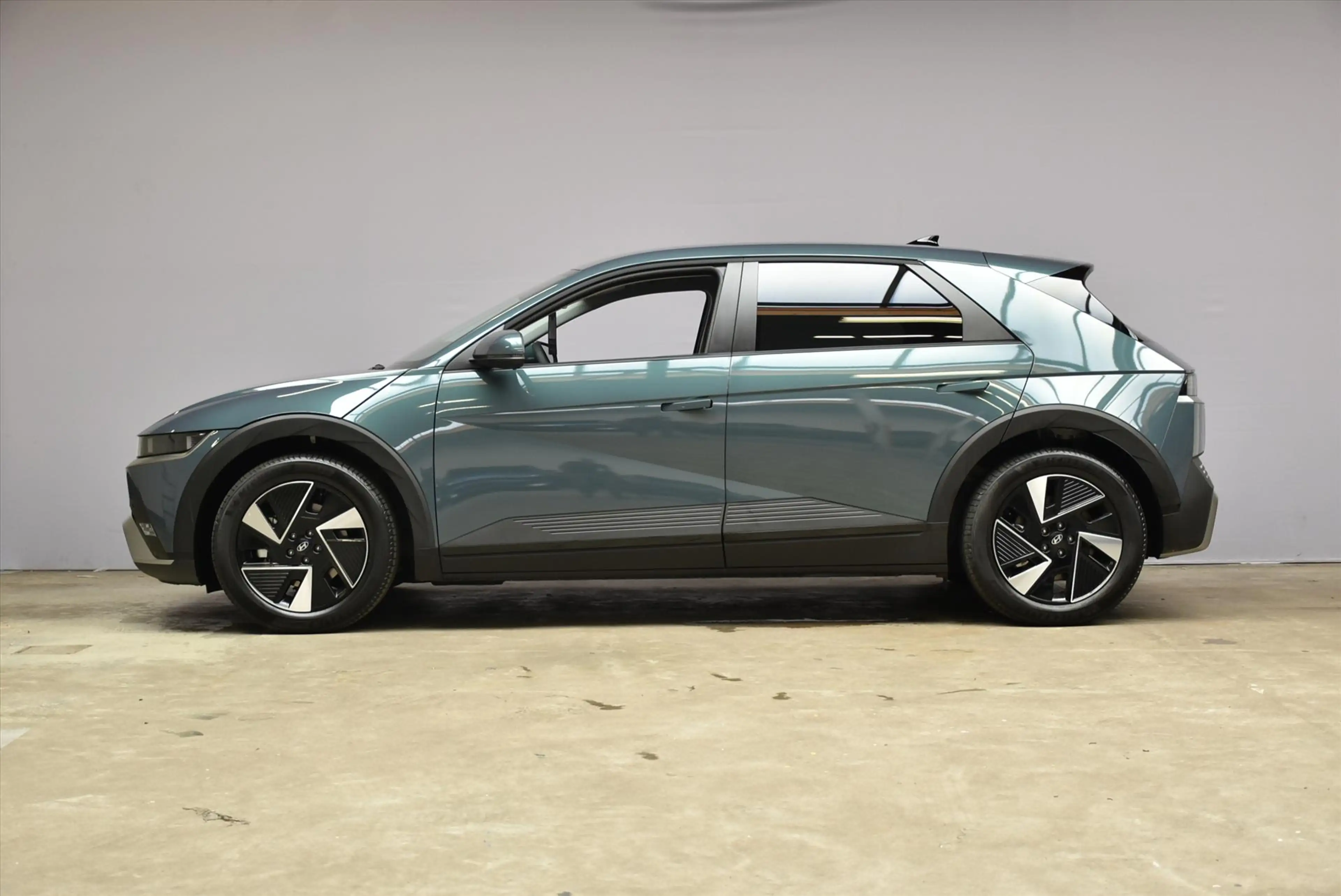 Hyundai IONIQ 5 84 kWh RWD Pure Edition || Voorraad Deal! — photo 3
