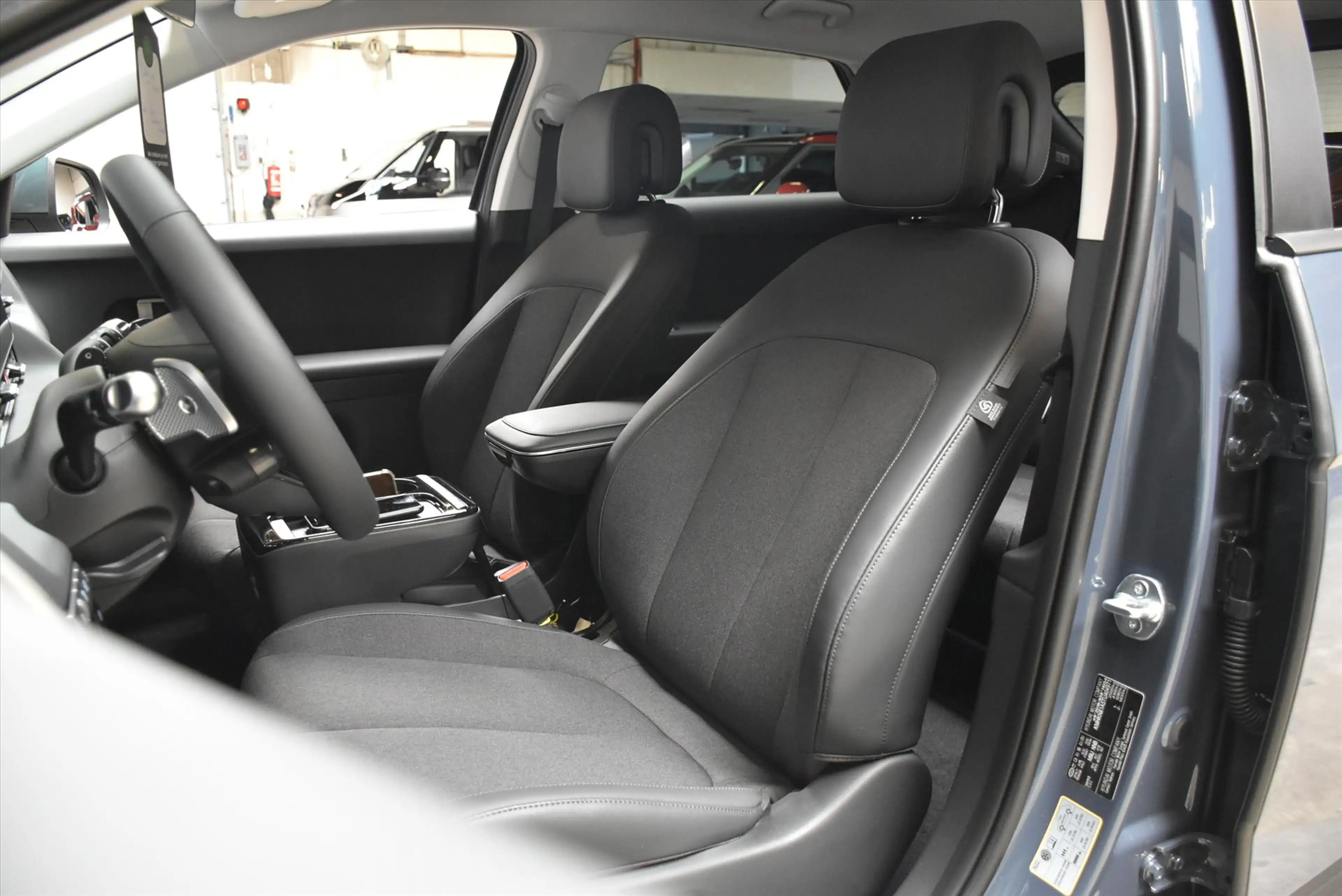 Hyundai IONIQ 5 84 kWh RWD Pure Edition || Voorraad Deal! — photo 26