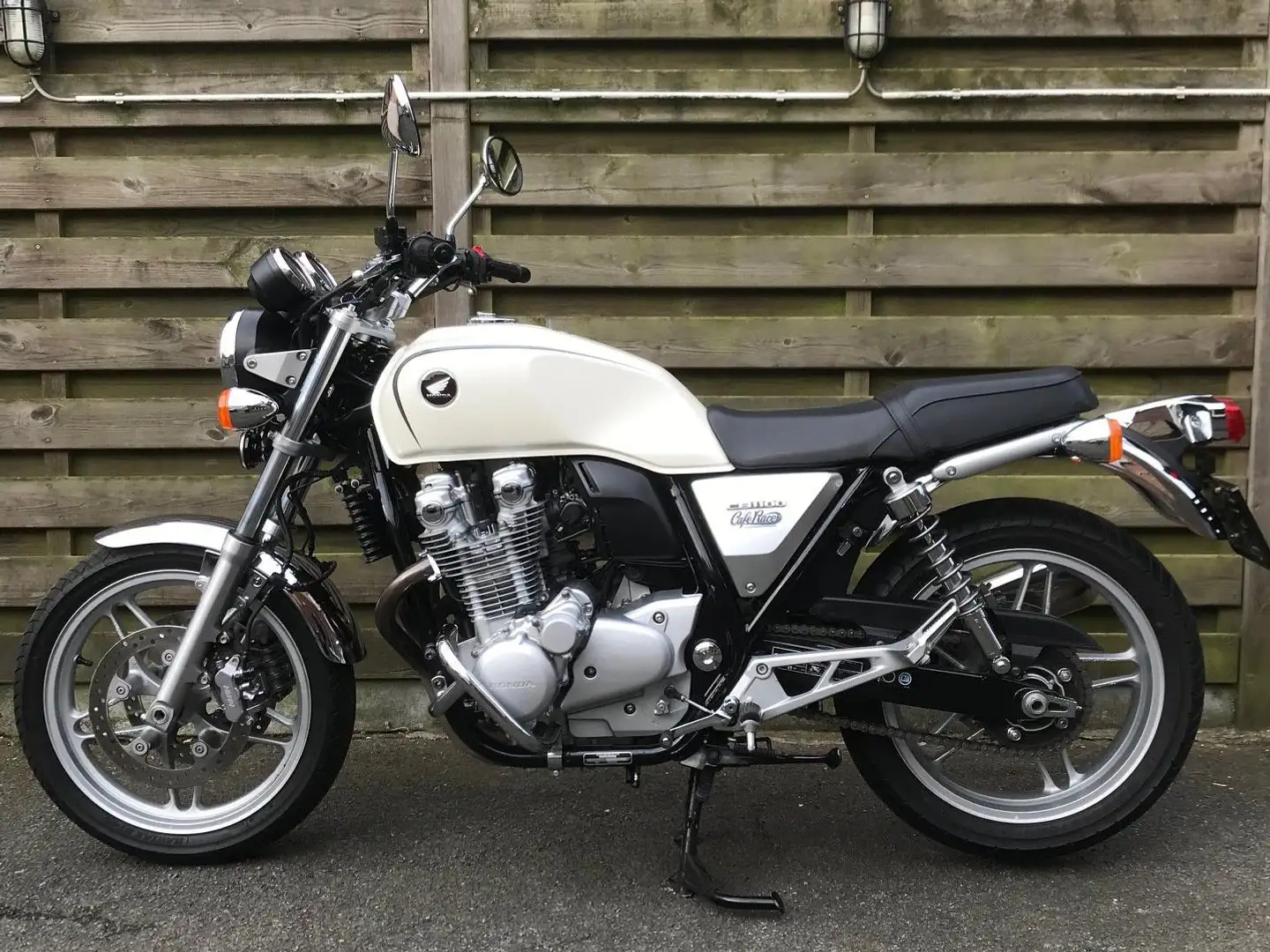 Honda CB 1100 - 1