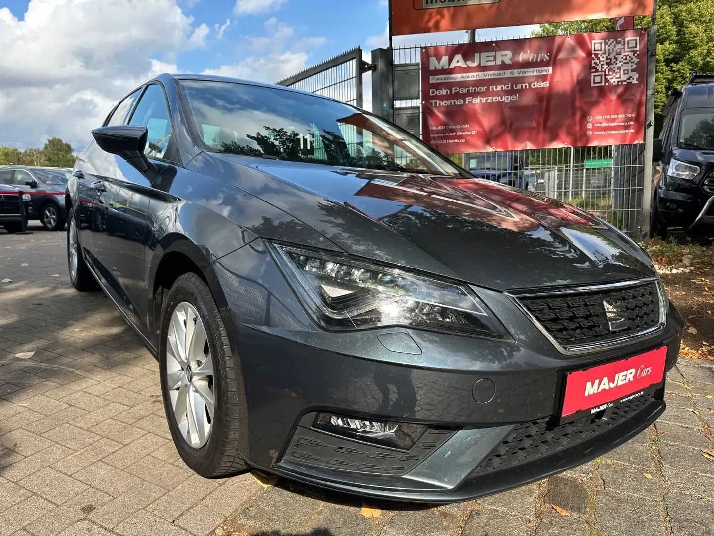 SEAT Leon Style KEYLESS*CARPLAY*LED*TEMPOMAT*SHZ Grau - 1