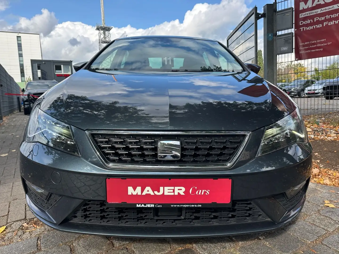 SEAT Leon Style KEYLESS*CARPLAY*LED*TEMPOMAT*SHZ Grau - 2