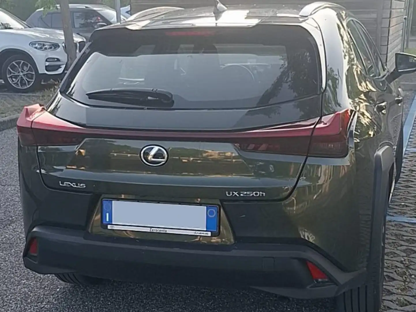 Lexus UX 250h UX 2019 2.0 Urban 2wd cvt Verde - 2