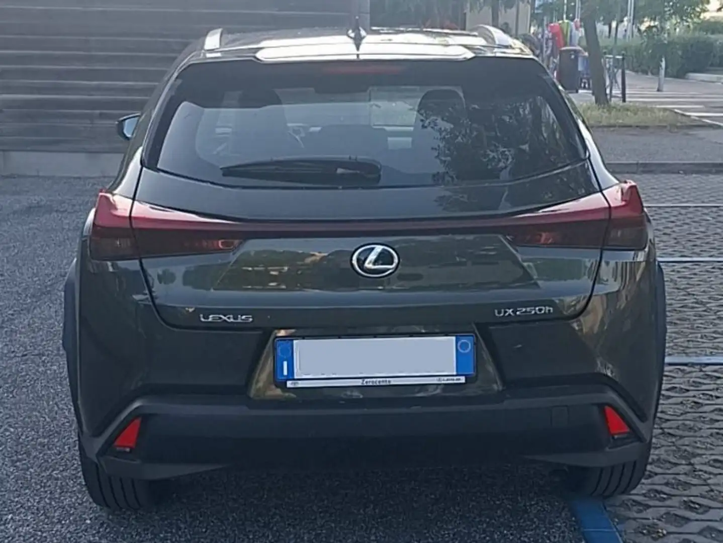 Lexus UX 250h UX 2019 2.0 Urban 2wd cvt Verde - 1