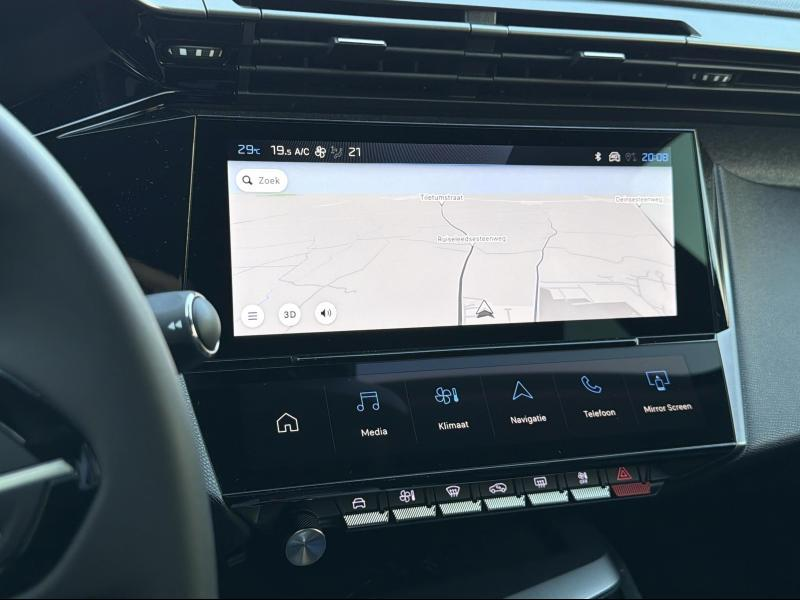 Peugeot 408 Allure Hybrid 145 DCS6 — photo 13