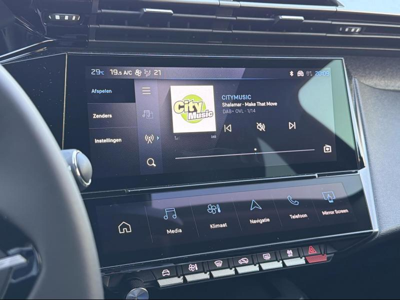 Peugeot 408 Allure Hybrid 145 DCS6 — photo 14