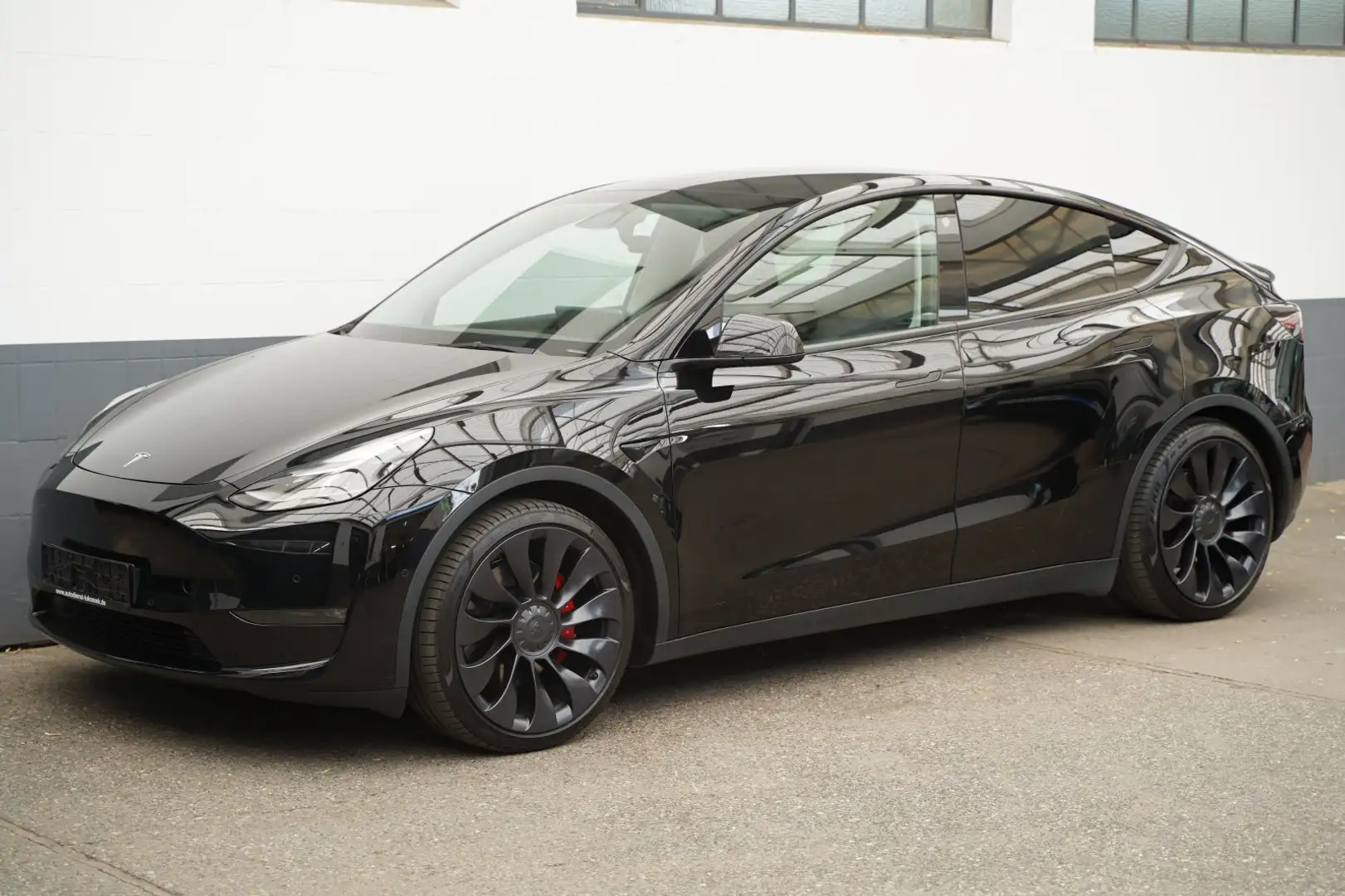 Tesla Model Y Performance *Mwst. ausweisbar* Чорний - 1