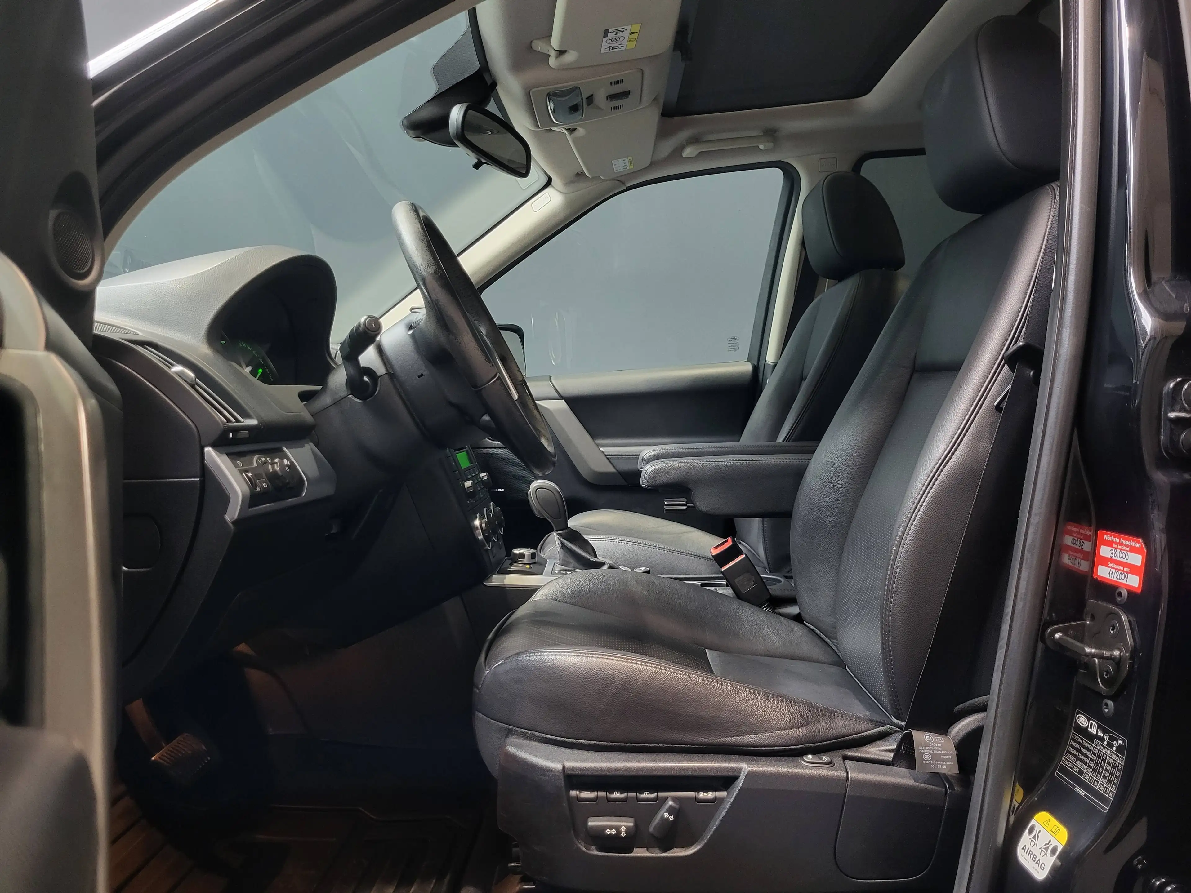 Land Rover Freelander 2.2Td4 HSE *Navi| Xenon| Pano* — photo 7