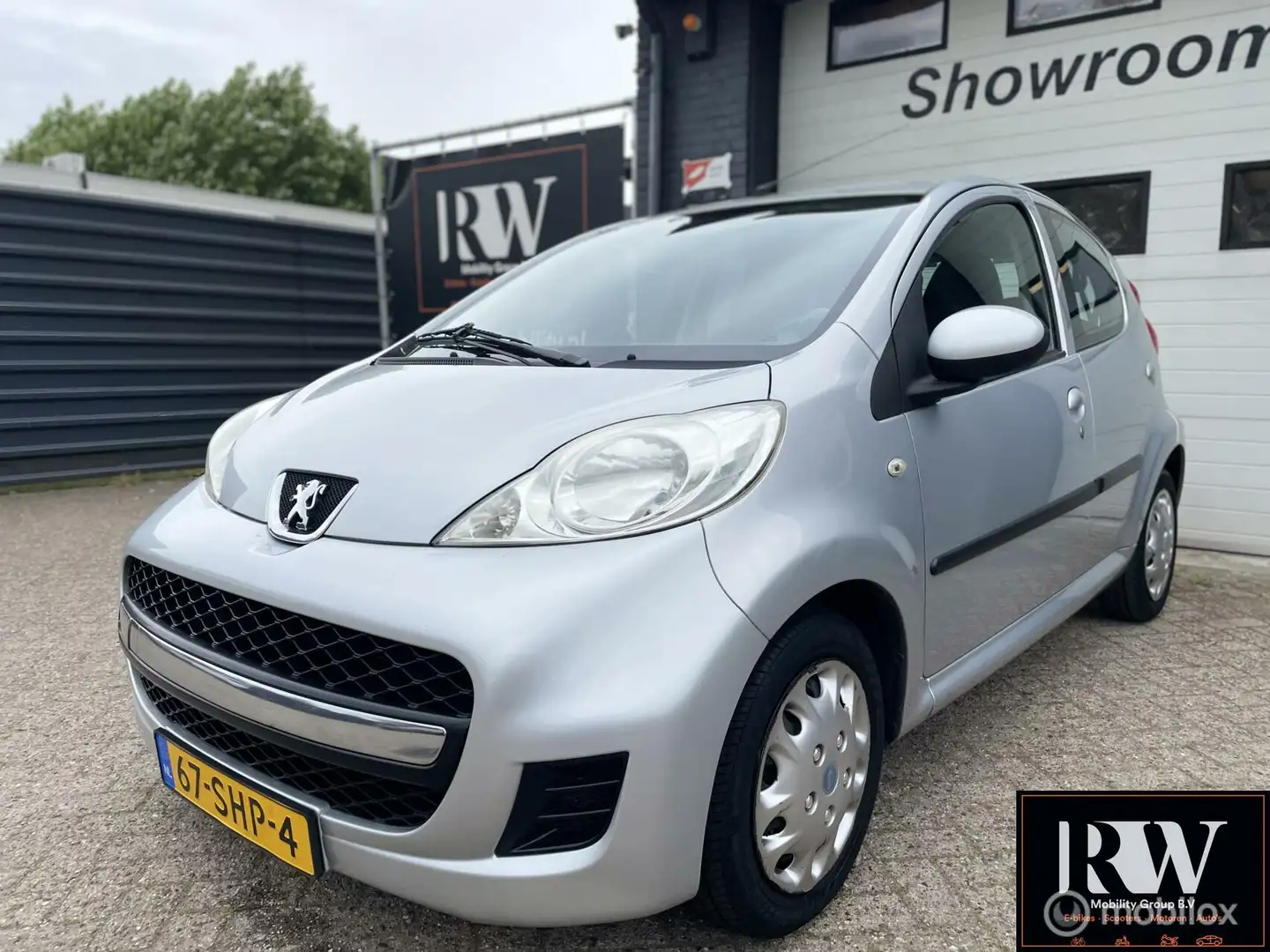 Peugeot 107 1.0-12V Sportium, NAP, nieuwe APK! Gri - 1