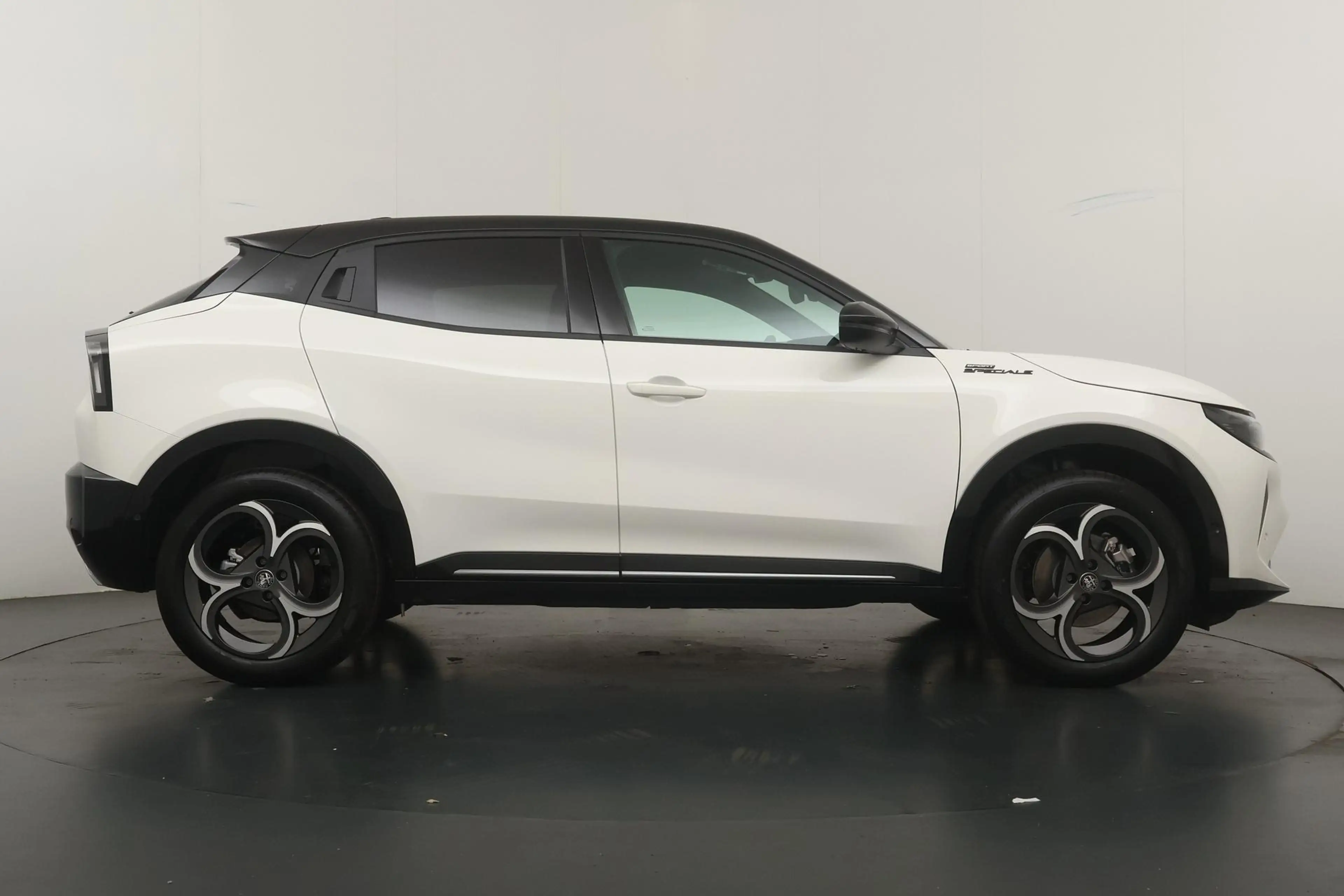 Alfa Romeo Junior Elettrica Sport Speciale 54 kWh Techno pakket | Wa — photo 12