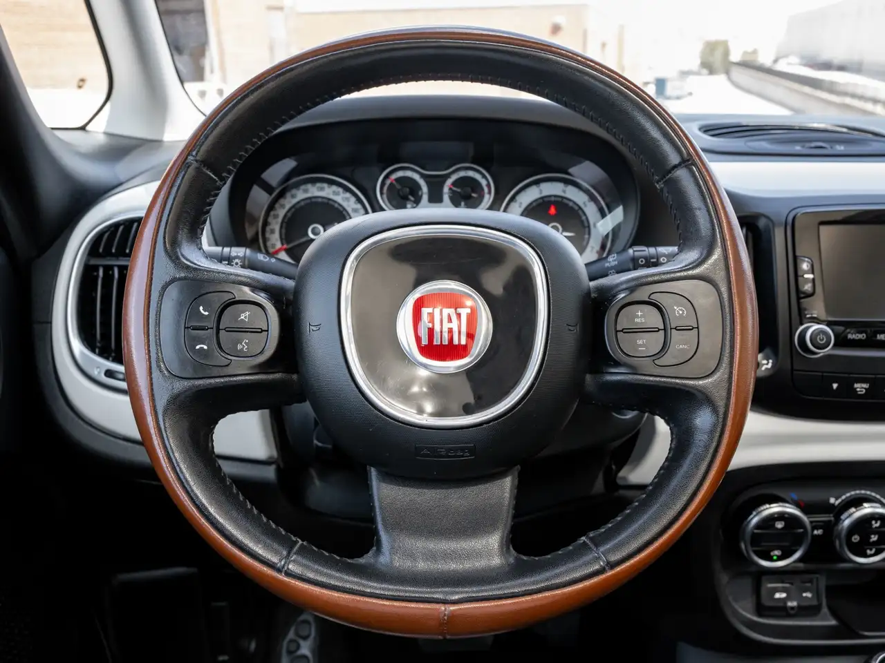 Fiat 500L снимка Fiat 500L