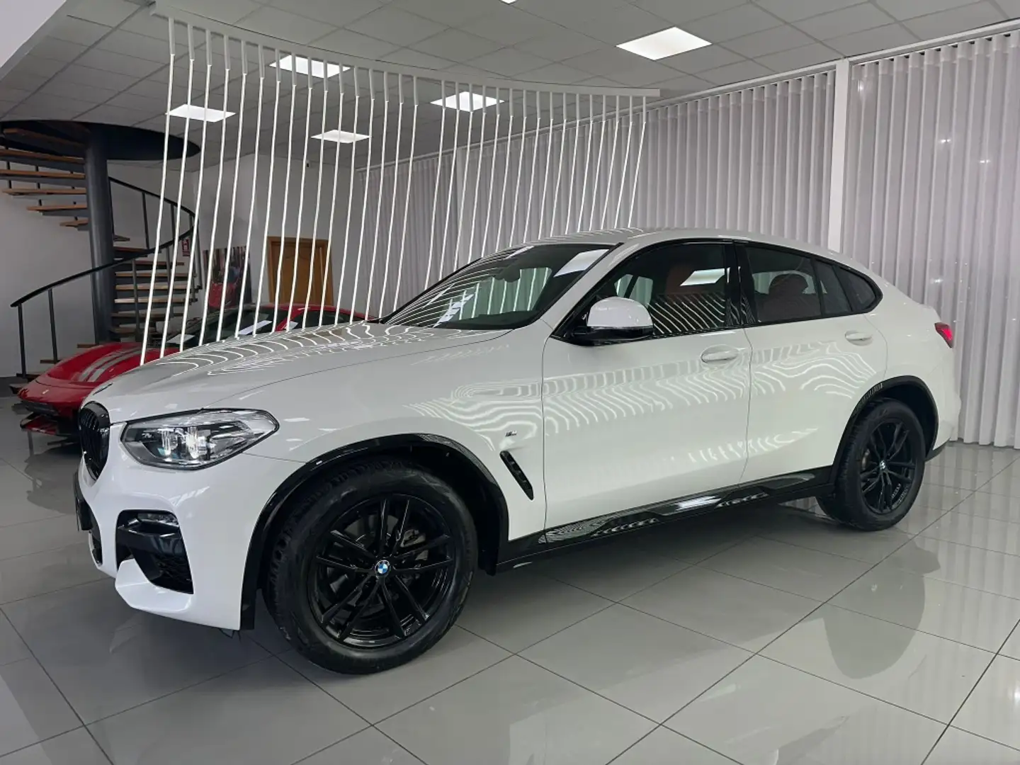 BMW X4 xDrive 20dA Weiß - 2