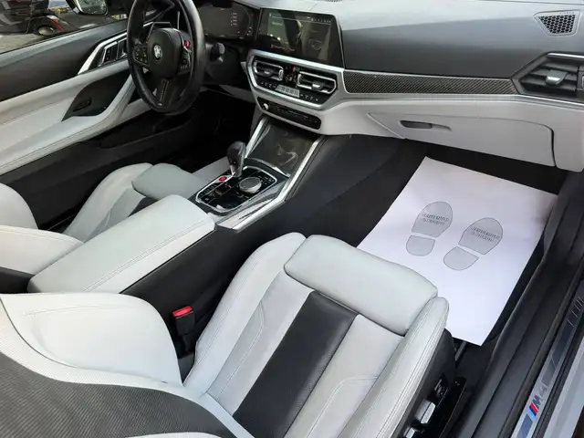 BMW M4 view 12