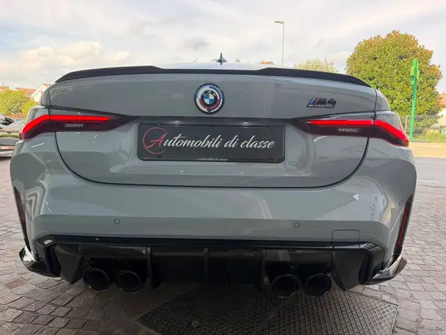 BMW M4 view 6