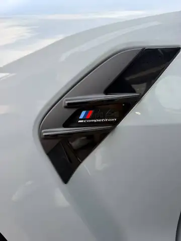 BMW M4 view 8