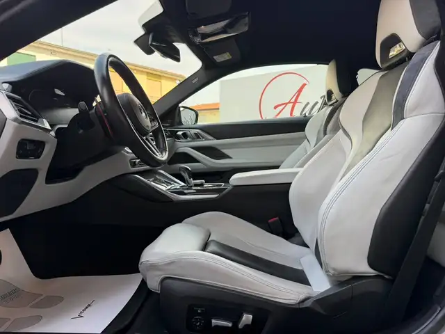 BMW M4 view 10