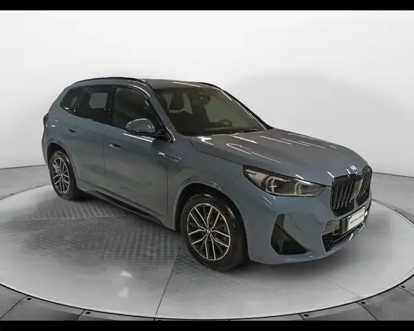 BMW X1 view 4