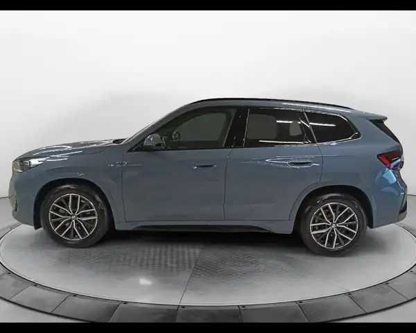 BMW X1 view 9