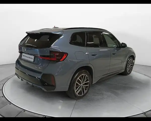 BMW X1 view 6