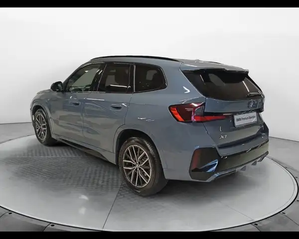 BMW X1 view 8