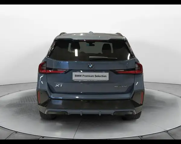 BMW X1 view 7