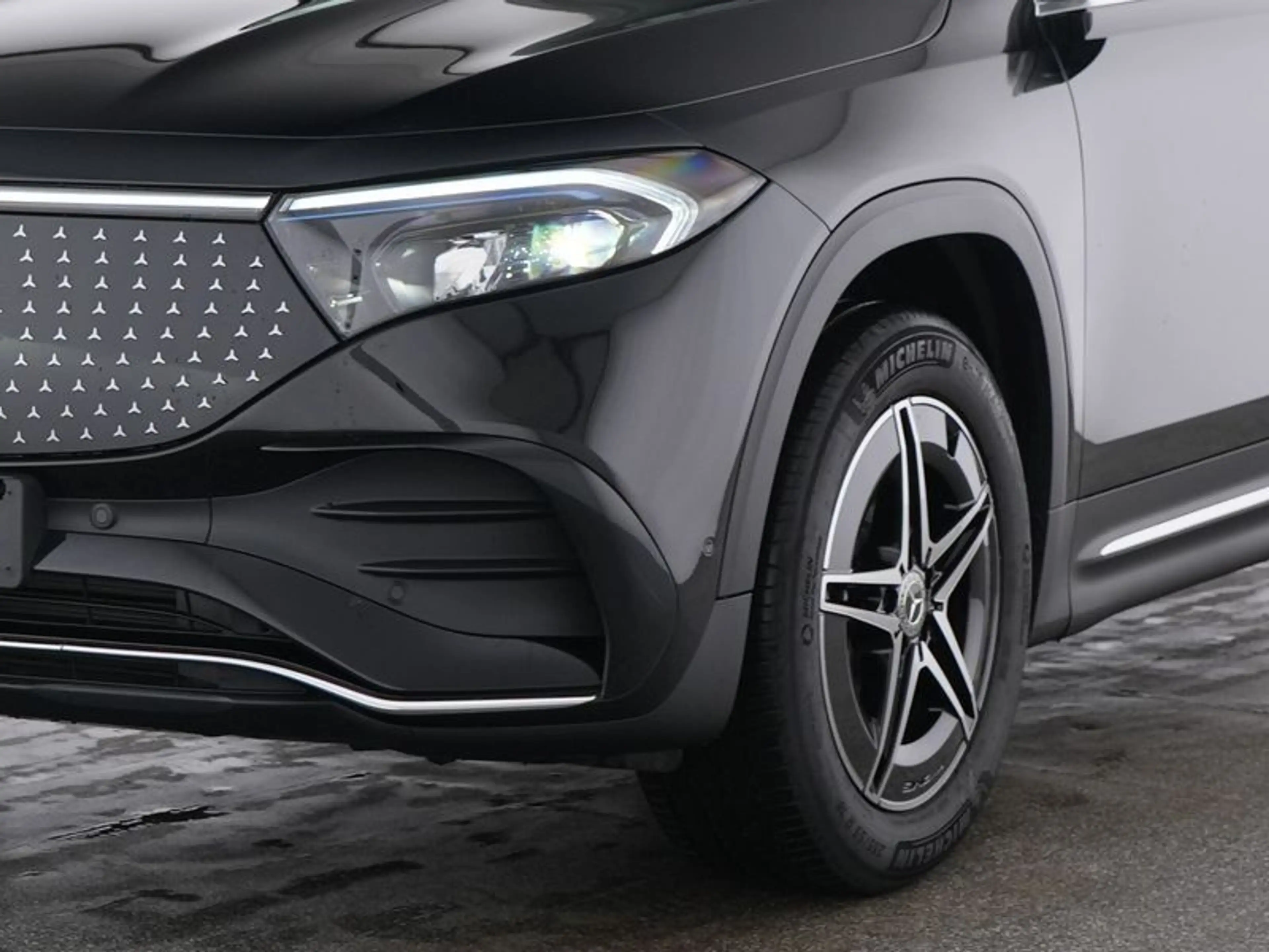 Mercedes-Benz EQB 250 AMG-PREMIUM MEMORY KEYLG BURMESTER 360° — photo 3
