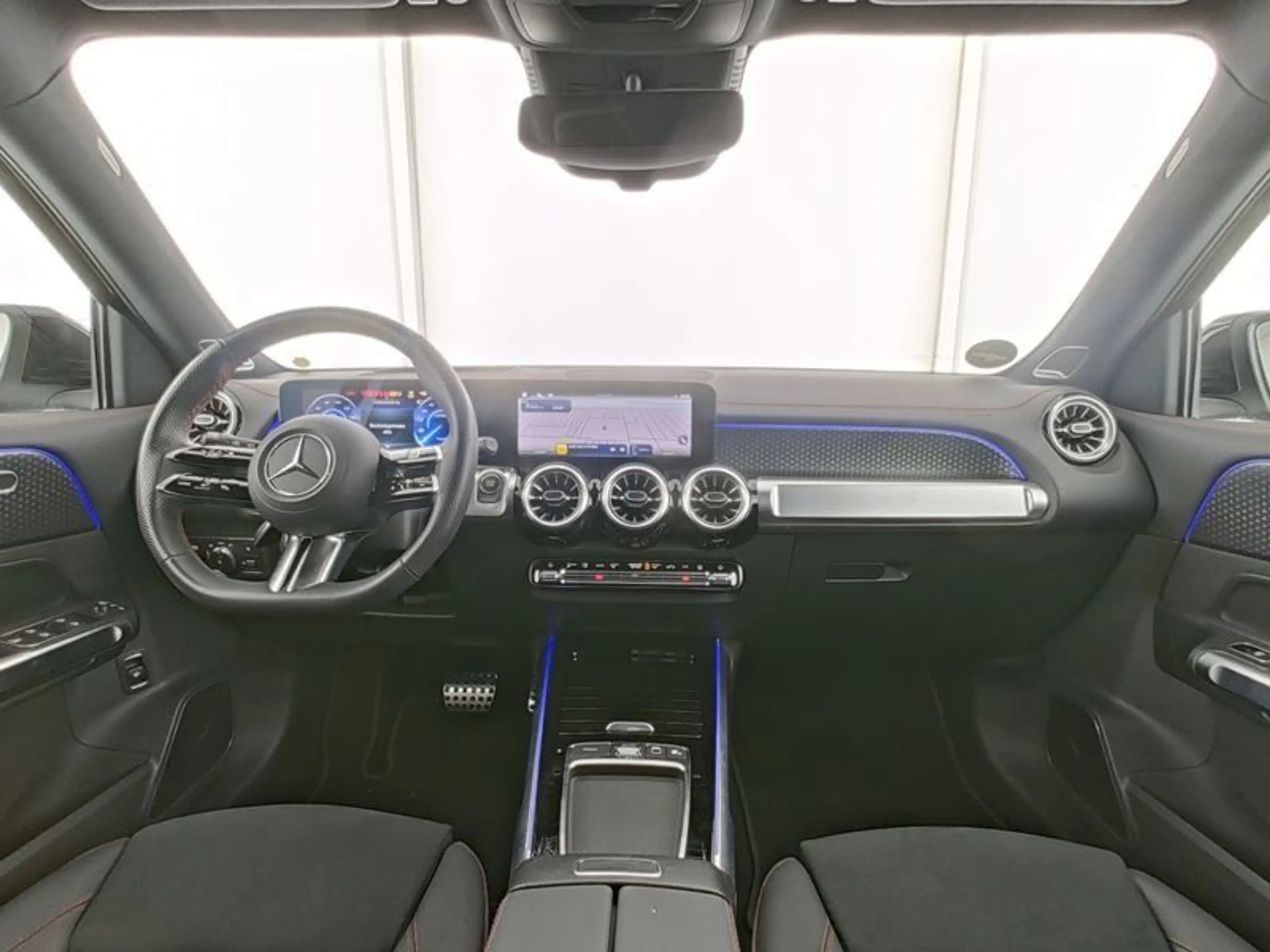 Mercedes-Benz EQB 250 AMG-PREMIUM MEMORY KEYLG BURMESTER 360° — photo 9