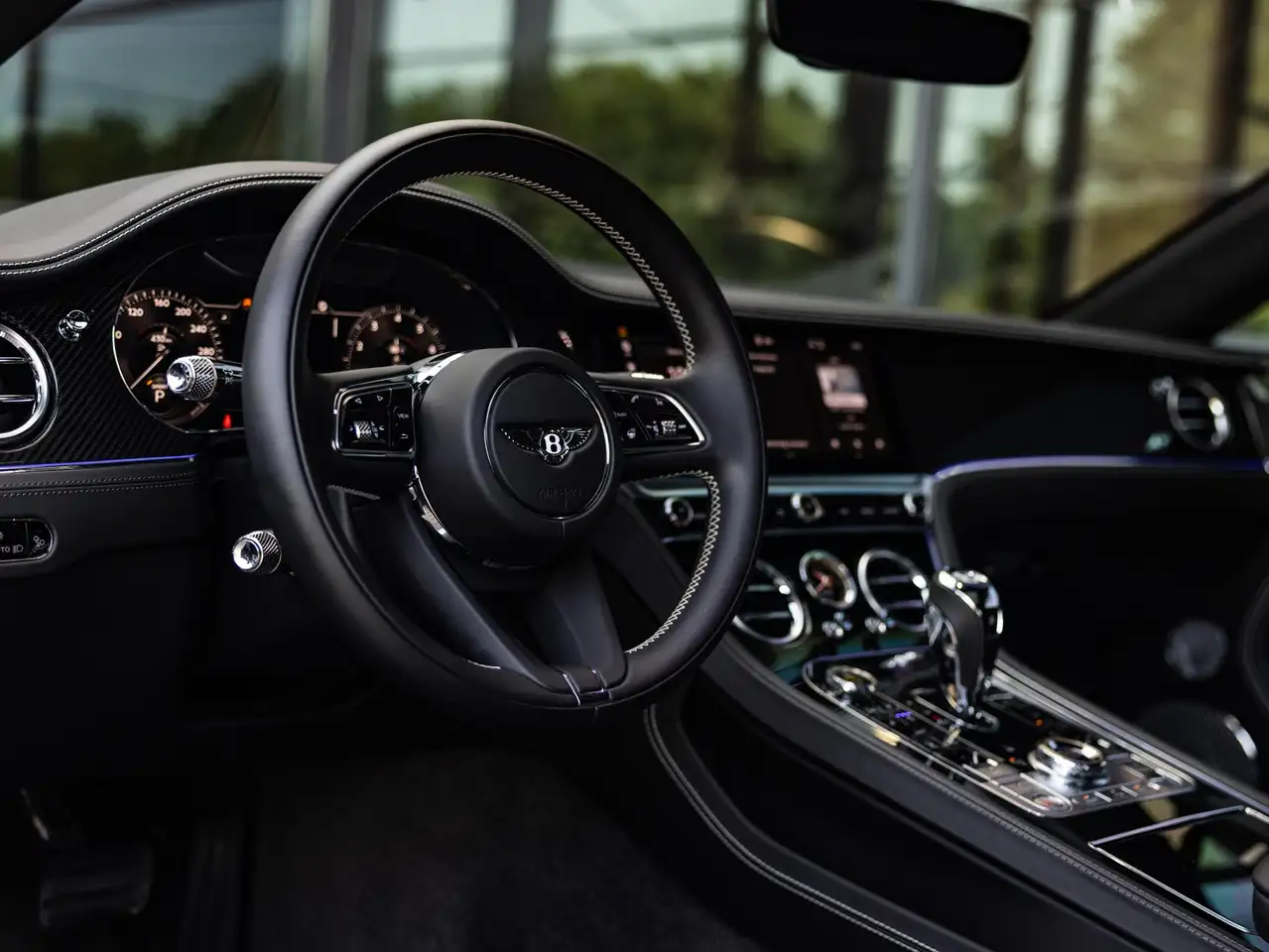 Bentley Continental GT 2024 — фото 12
