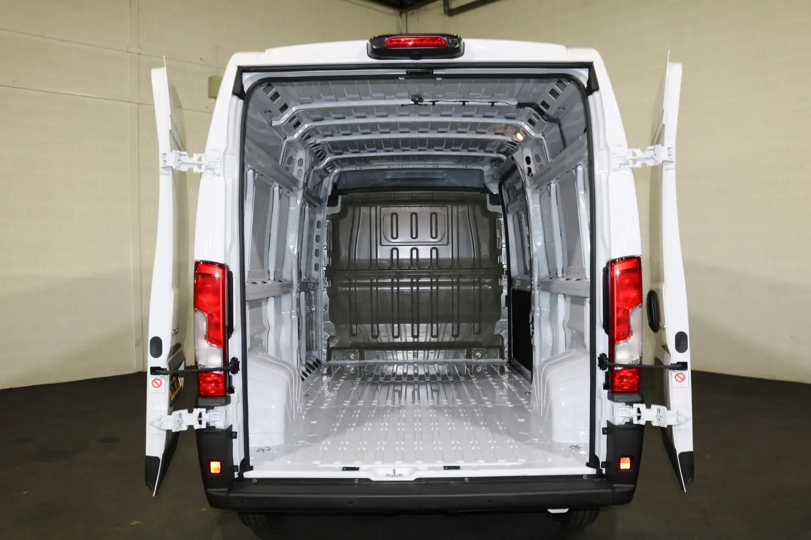 Citroen Jumper ë-Jumper L3 H2 70 kWh Weiß - 2