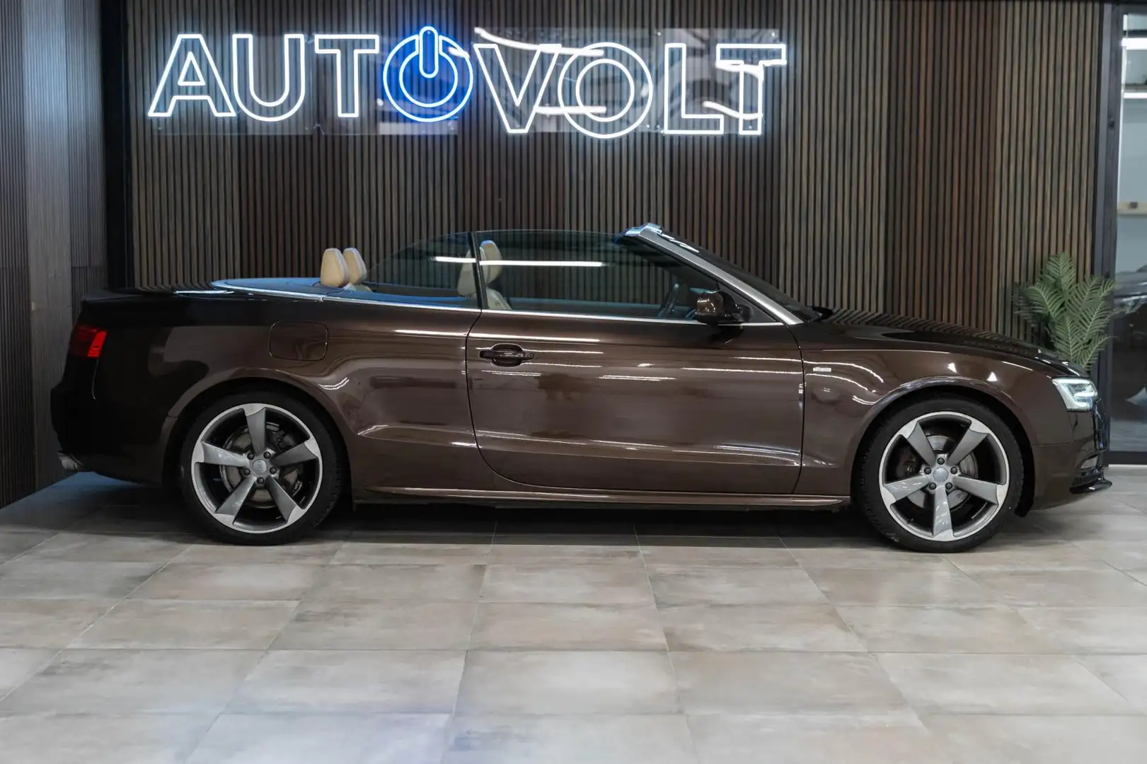 Audi A5 Cabriolet 1.8 TFSI Pro Line Bruin - 2