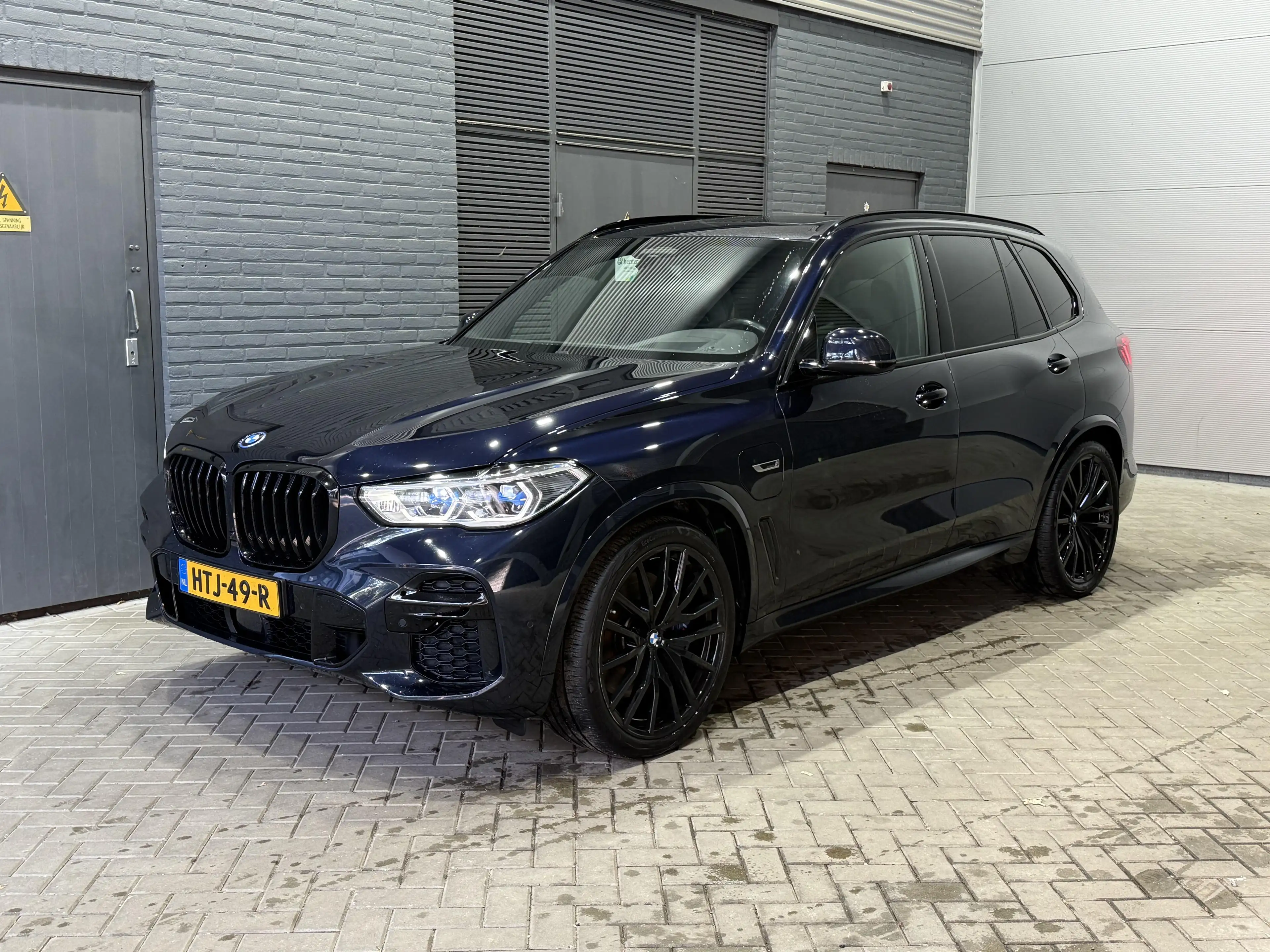 BMW X5 xDrive45e High Executive | Luchtvering | Panoramad — photo 4