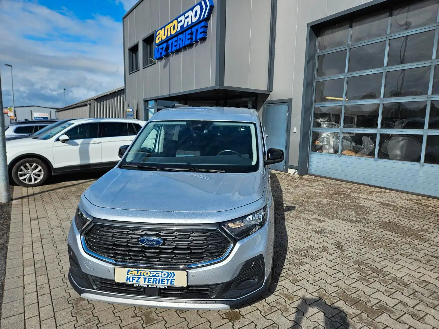 Ford Grand Tourneo Connect Active 7sitzer RFK Silber - 2