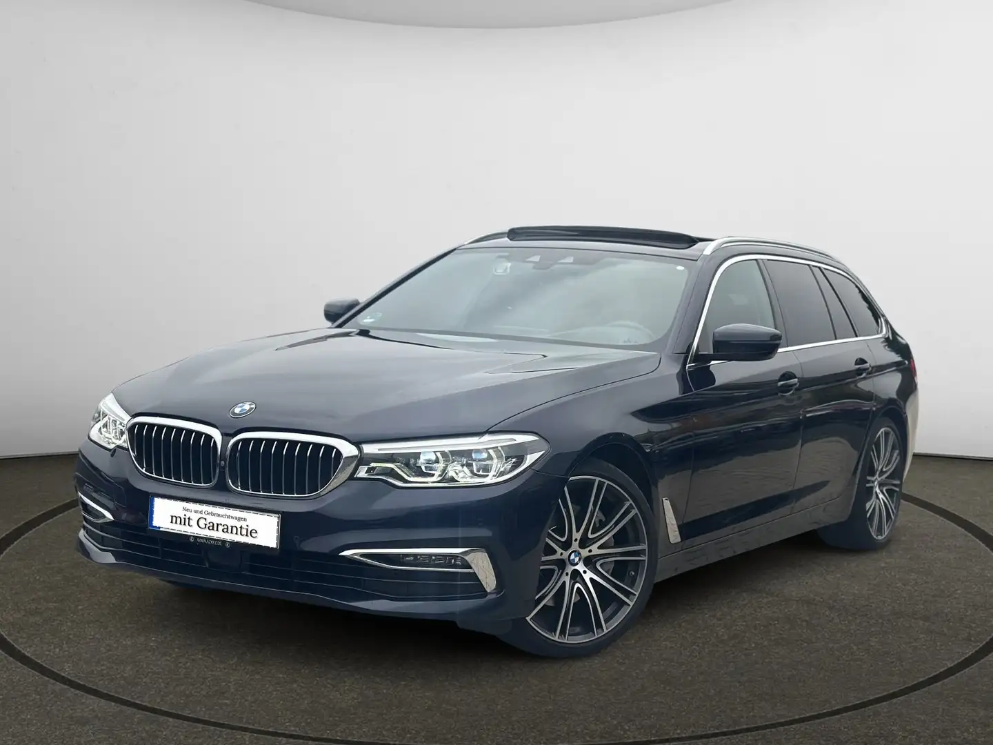 BMW 540 Baureihe 5 Touring 540 i xDrive Luxury Line Softcl Blauw - 2