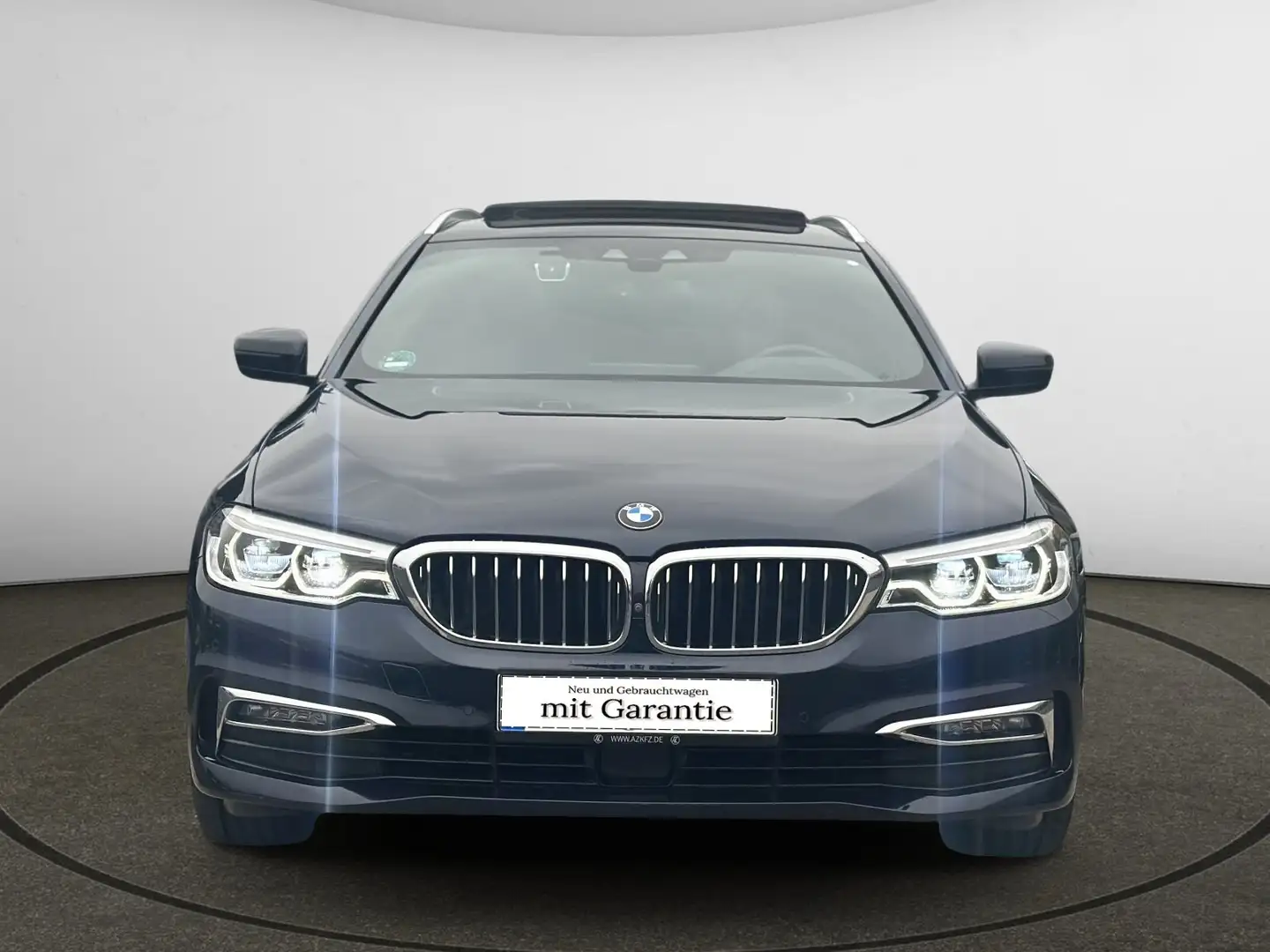 BMW 540 Baureihe 5 Touring 540 i xDrive Luxury Line Softcl Blauw - 1