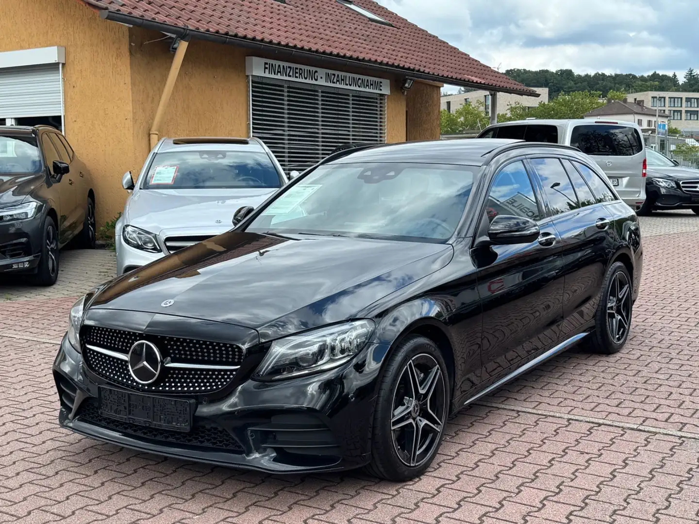 Mercedes-Benz C 300 d 4Matic AMG.PANO.MEMORY.MULTIBEAM.KEYLESS Noir - 1