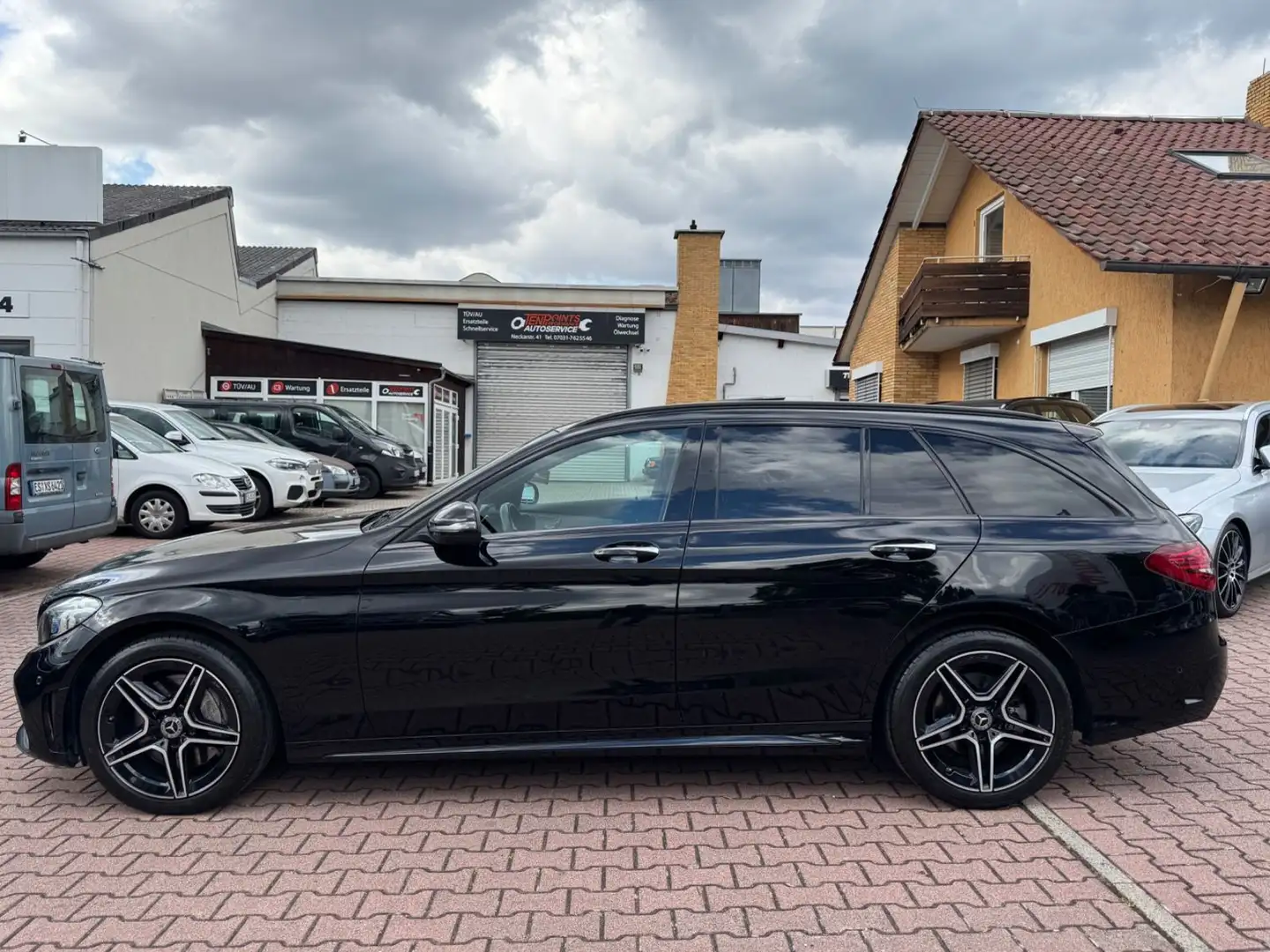 Mercedes-Benz C 300 d 4Matic AMG.PANO.MEMORY.MULTIBEAM.KEYLESS Noir - 2