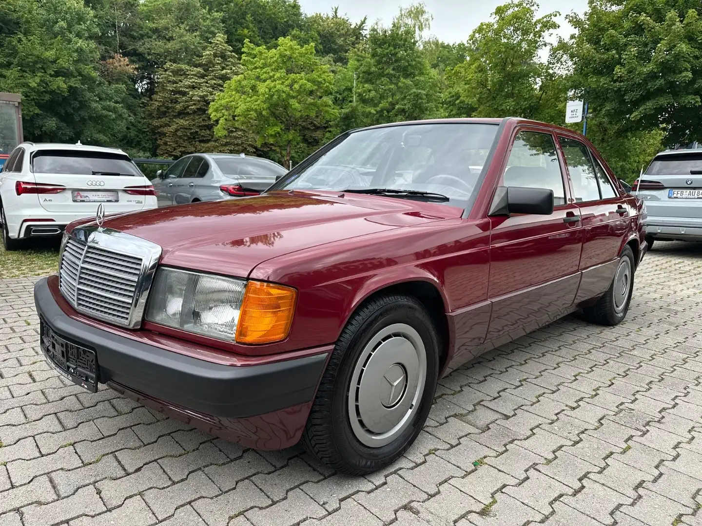 Mercedes-Benz 190 E 1.8 Automatik H-Zulassung Rot - 1