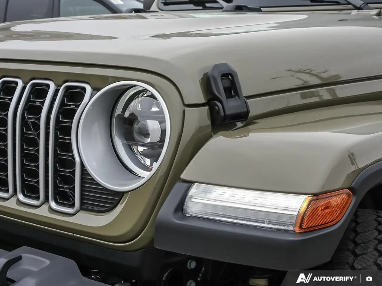 Jeep Wrangler снимка Jeep Wrangler