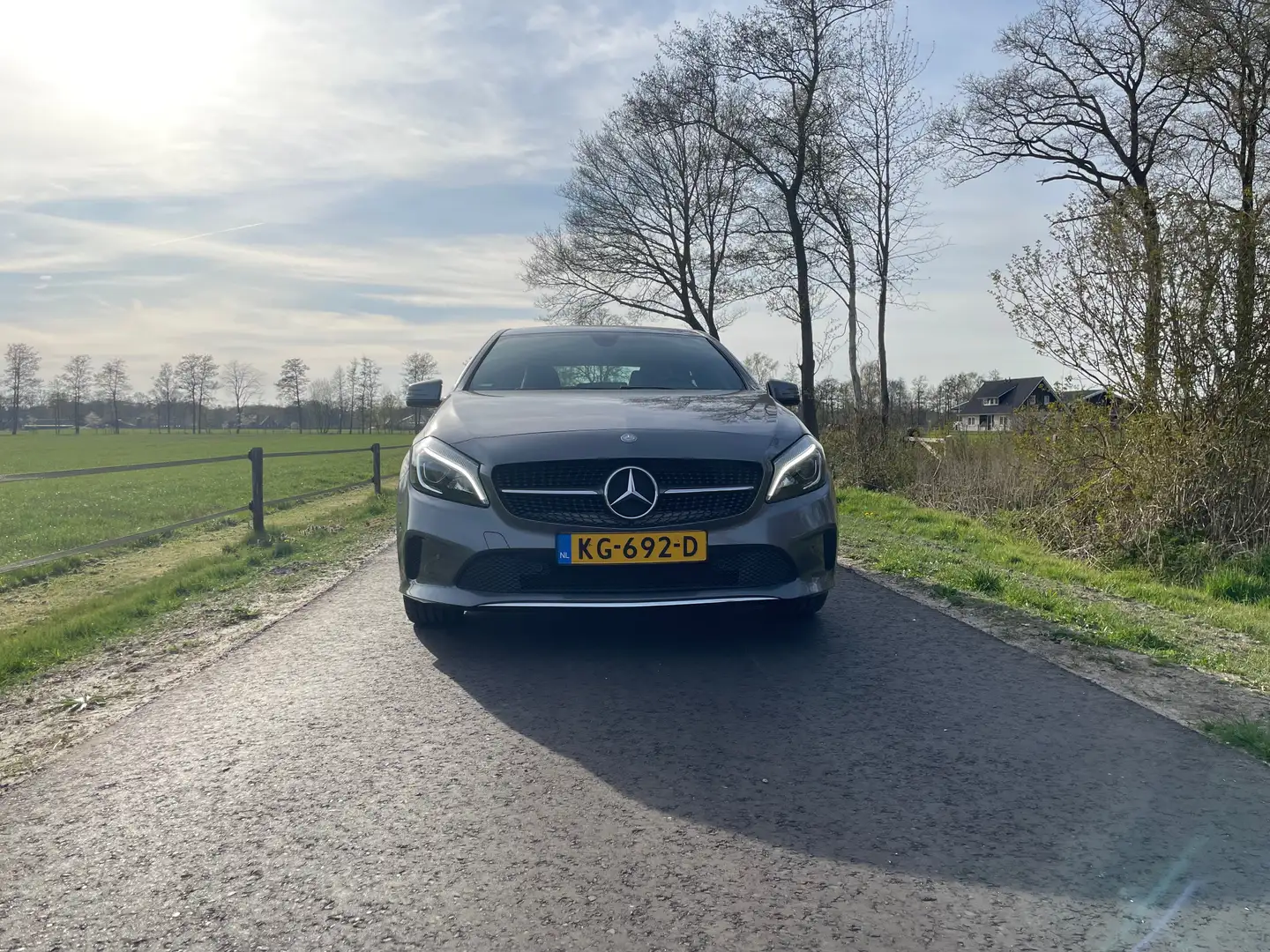 Mercedes-Benz A 180 A 180 Lease Edition Amb. Grijs - 2