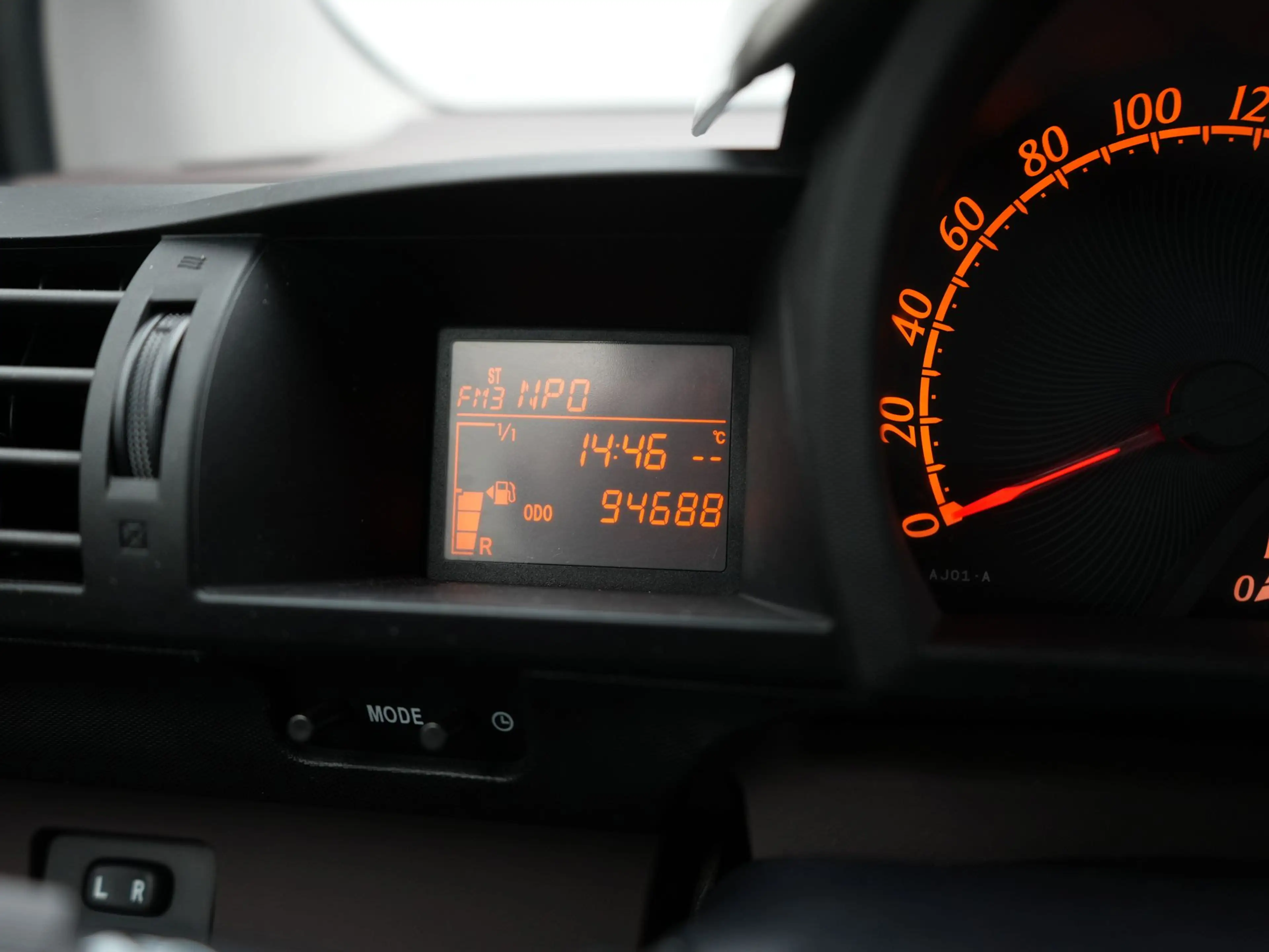 Toyota iQ 1.0 VVTi Comfort | Airco | Elektrische ramen | Rec — photo 9