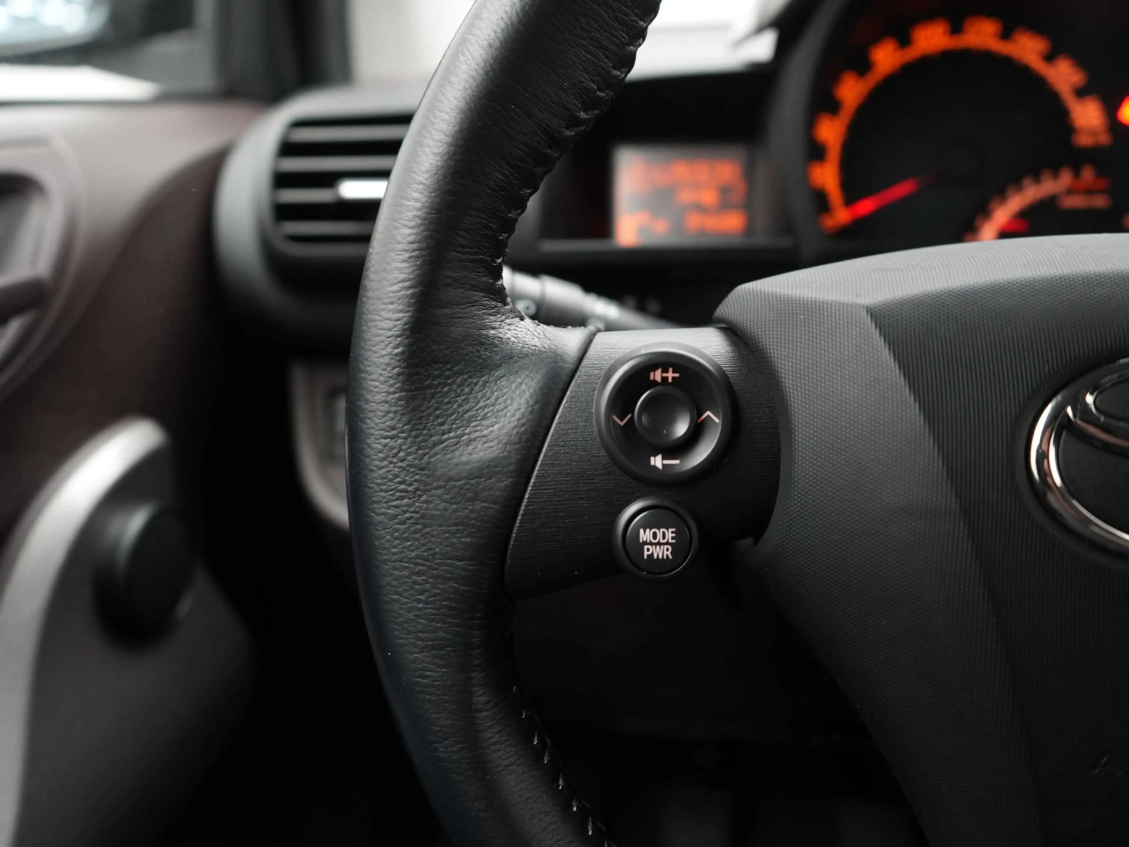 Toyota iQ 1.0 VVTi Comfort | Airco | Elektrische ramen | Rec — photo 14