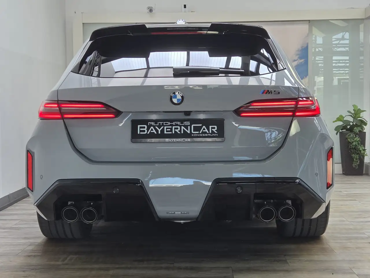BMW M5 To. AHK Sitzlüftung B&W ACC 360° Driver 5