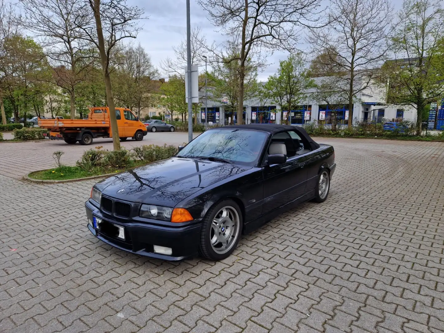 BMW 325 325i E36 3.Hand Noir - 1