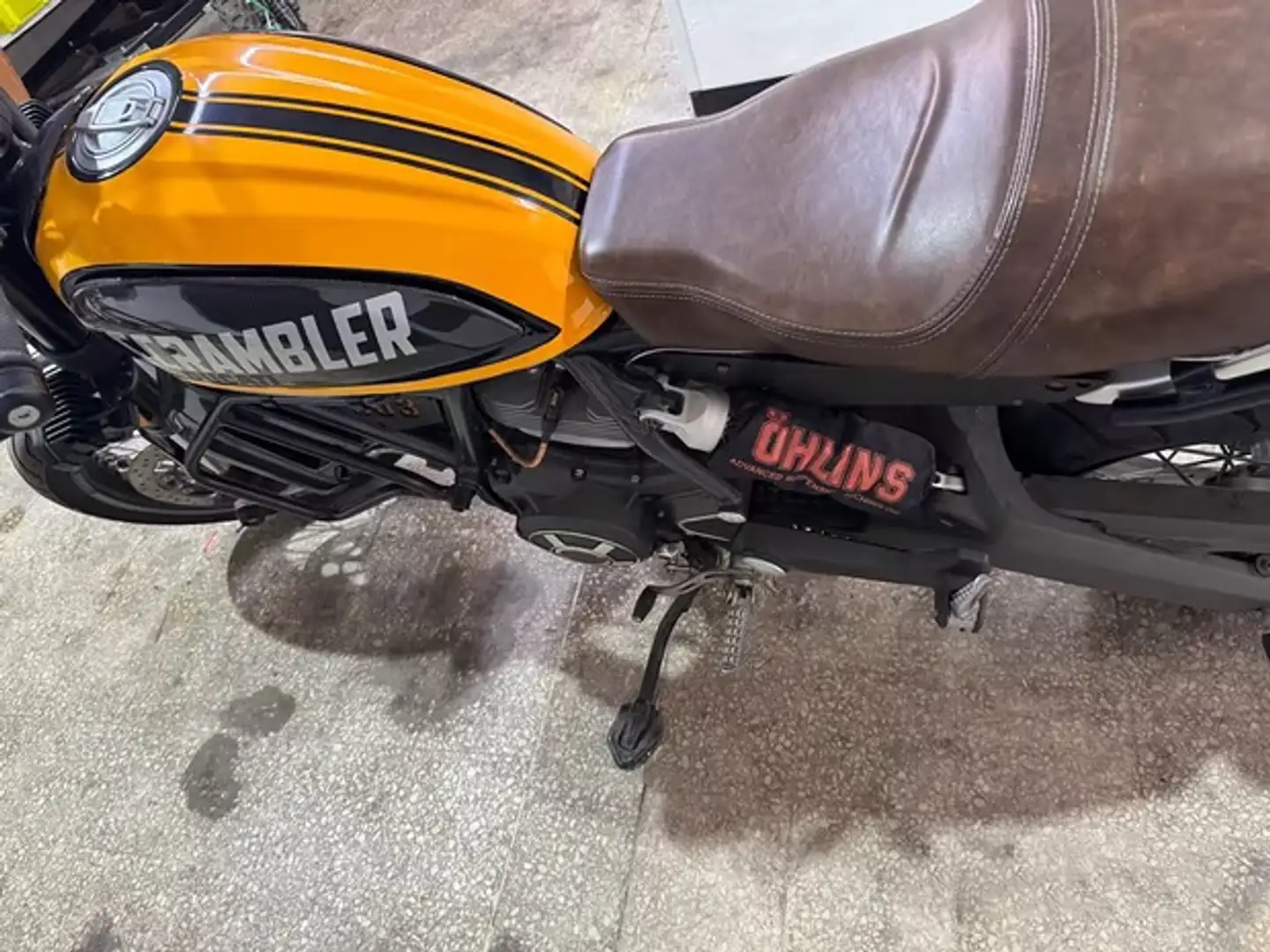 Ducati Scrambler 803 classic Pomarańczowy - 2
